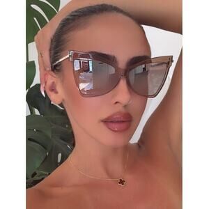 NEW Tom Ford FT0767 Tallulah Cat Eye Sunglasses in Champagne